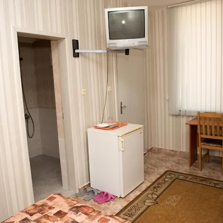 за гости * فارنا